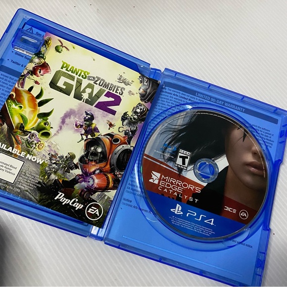 Mirror's Edge Catalyst PS4 Game - Picture 2 of 3